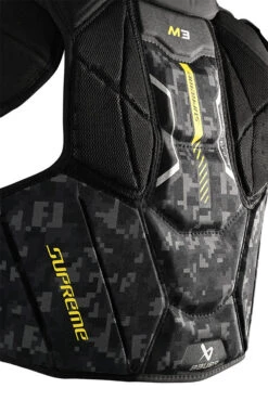 Bauer Supreme M3 Intermediate Ice Hockey Shoulder Pads -Hockey Shop M3 SR spine detail 4ba8de0c e068 4f06 a929 fc0124e21173