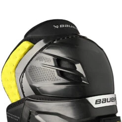 Bauer Supreme Mach Intermediate Ice Hockey Shin Guards -Hockey Shop MACH SR kneecap detail b58e6571 a2bd 46c9 863e 8712a4643f1c