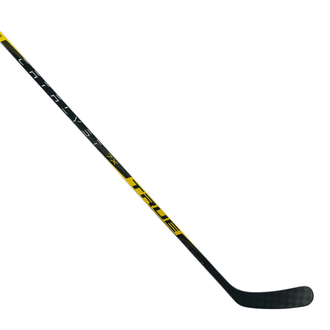 TRUE Catalyst 7X Intermediate Ice Hockey Stick 5 TRUE Catalyst 7X Intermediate Ice Hockey Stick - Image 5