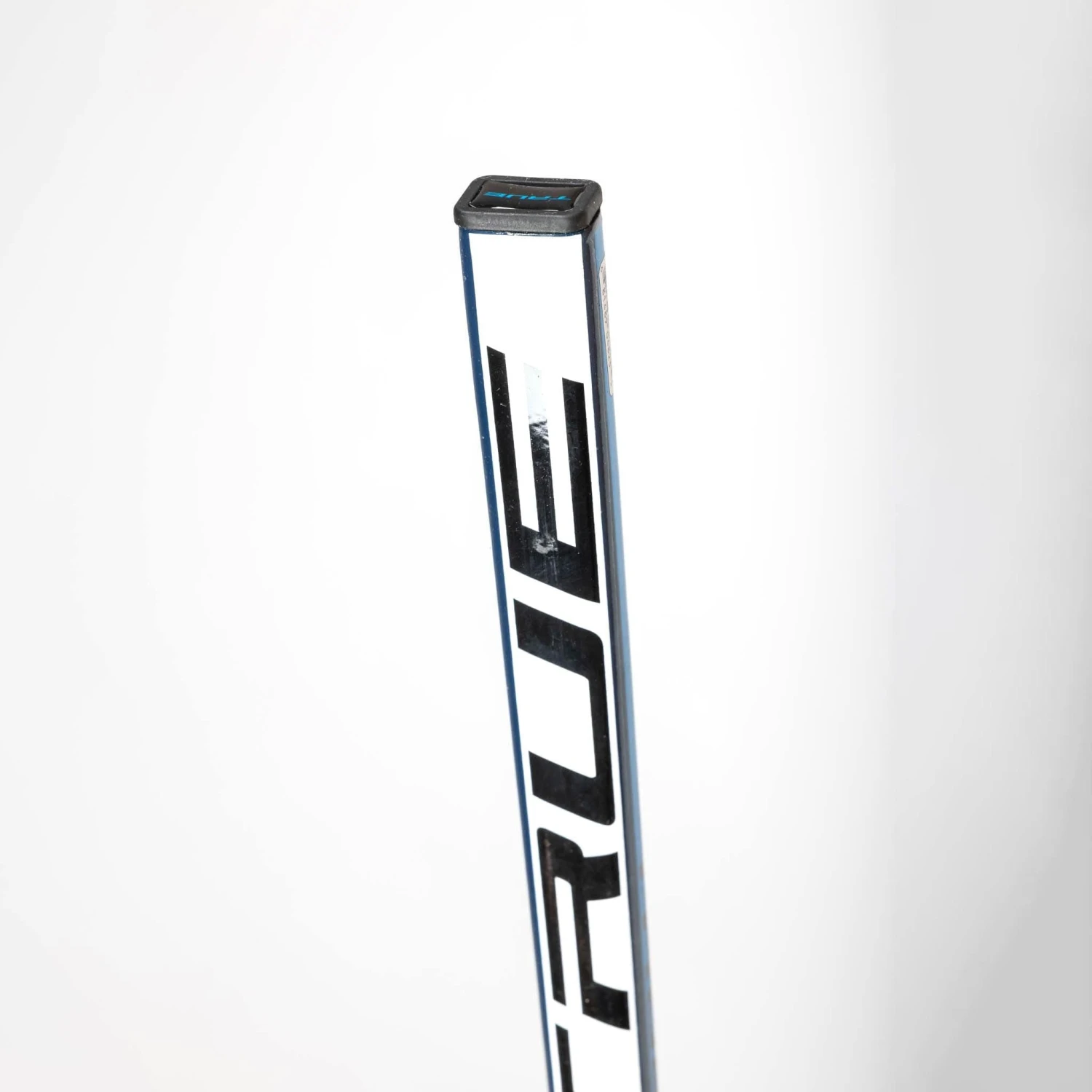 TRUE AX3 Junior Hockey Stick 10 TRUE AX3 Junior Hockey Stick - Image 10